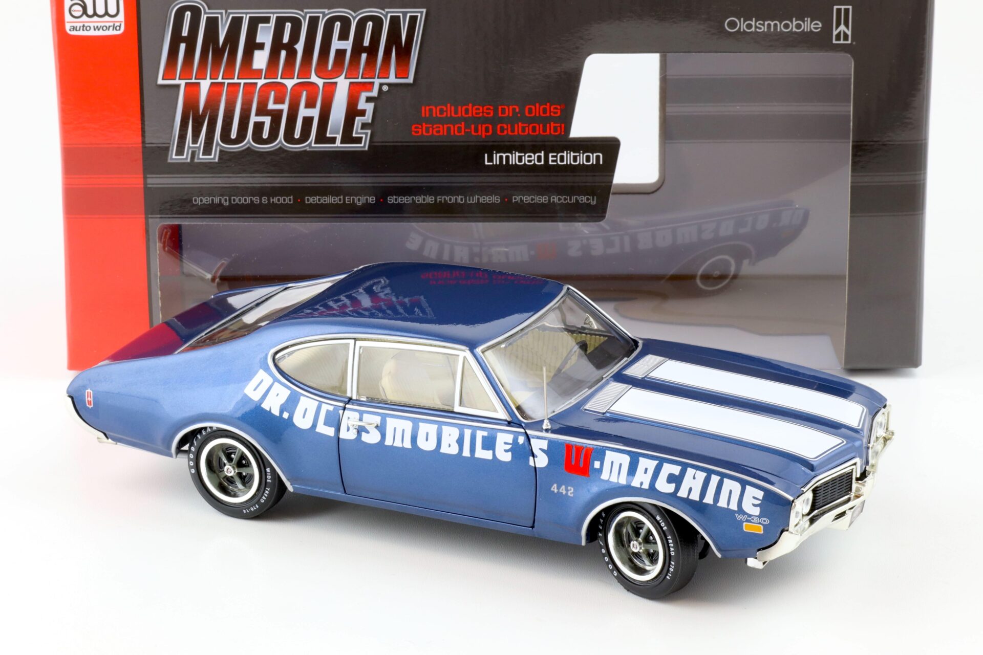 1:18 Auto World 1969 Oldsmobile 442 W-30 Coupe Dr. OldsmobileÂ´s W-Machine blue