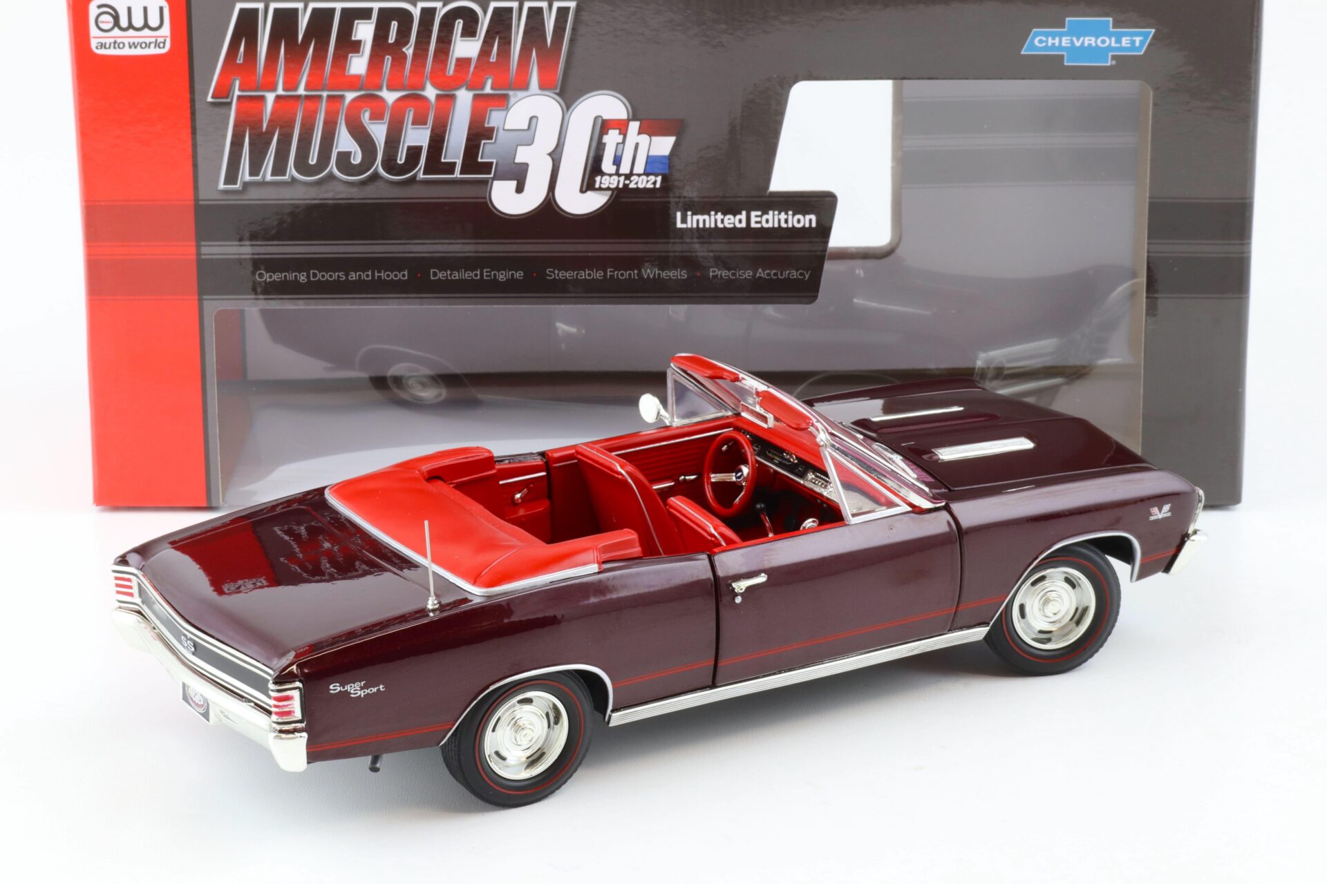1:18 Auto World 1967 Chevrolet Chevelle SS 396 Convertible madeira maroon