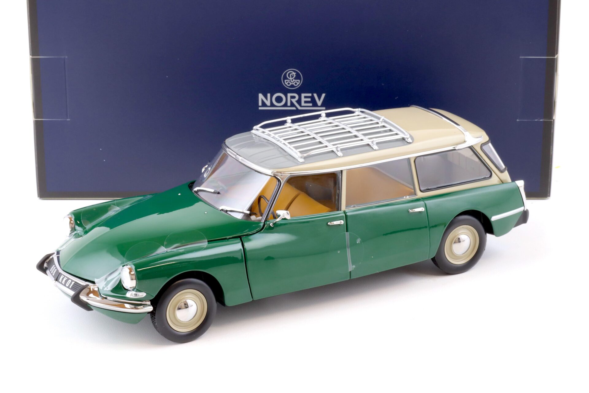 ID 80250 orig 1.jpg 1:18 Norev Citroen ID 19 Break 1967 Jura green - Limited 300 pcs.