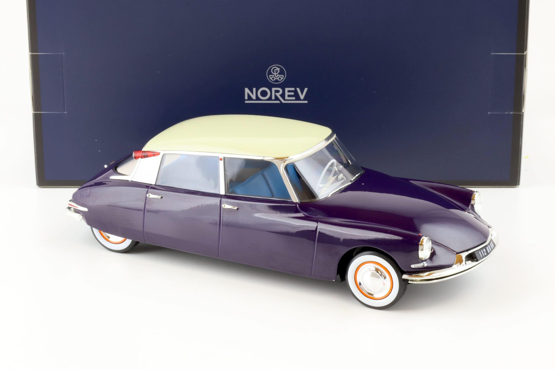 1:18 Norev Citroen DS 19 Aubergine & Champagne 1956 - Limited 400 pcs.