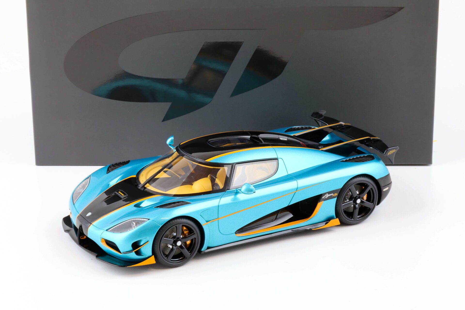 1:18 GT Spirit GT390 Koenigsegg Agera RSR blue metallic/ black 2016
