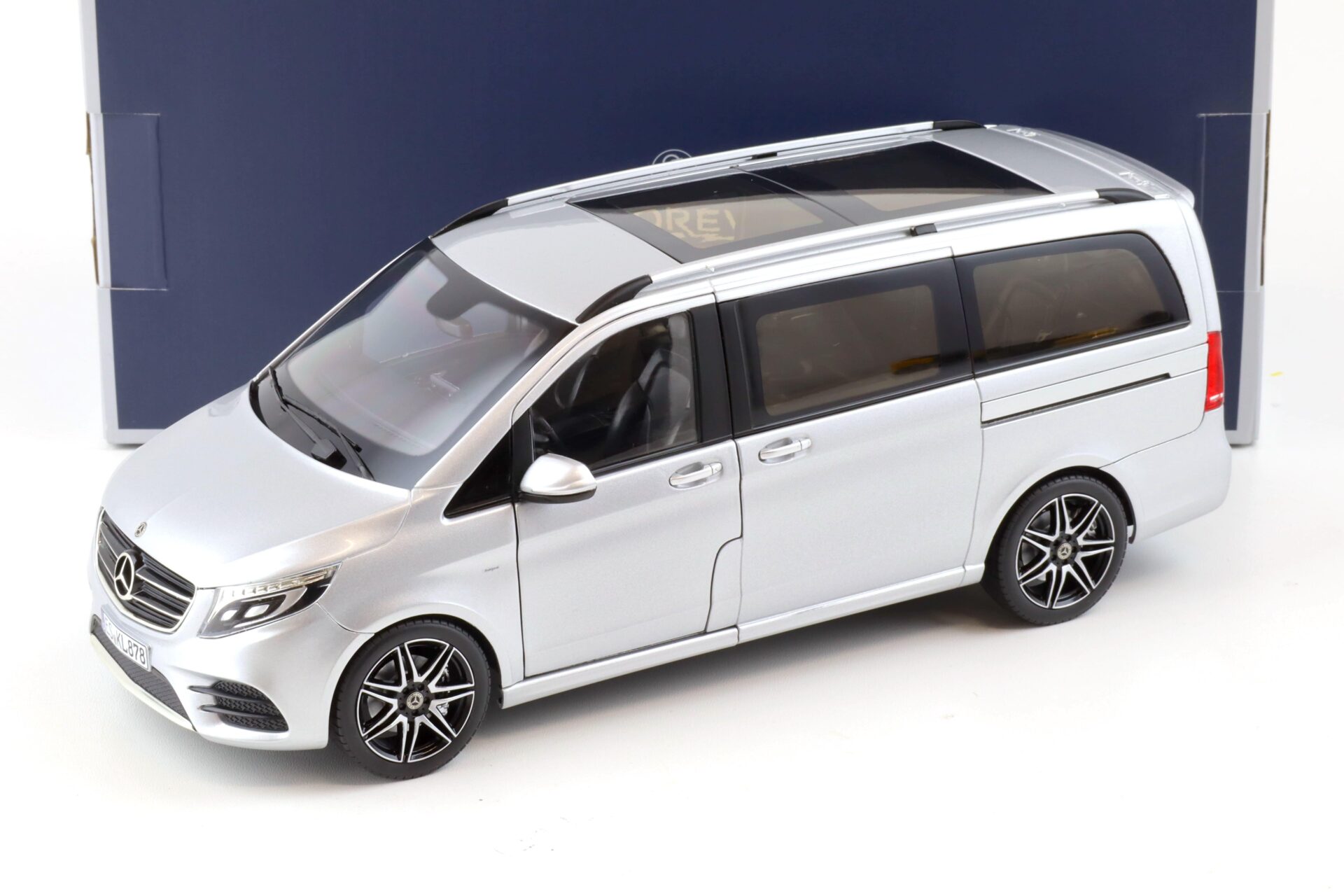 1:18 Norev Mercedes V-Klasse V-Class AMG-Line VAN silver metallic 2018