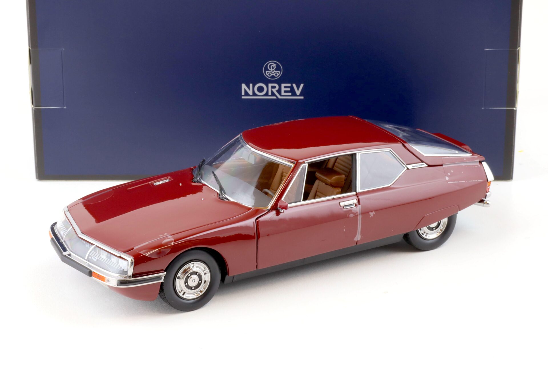 1:18 Norev Citroen SM 1972 Grenade red - Limited 300 pcs.