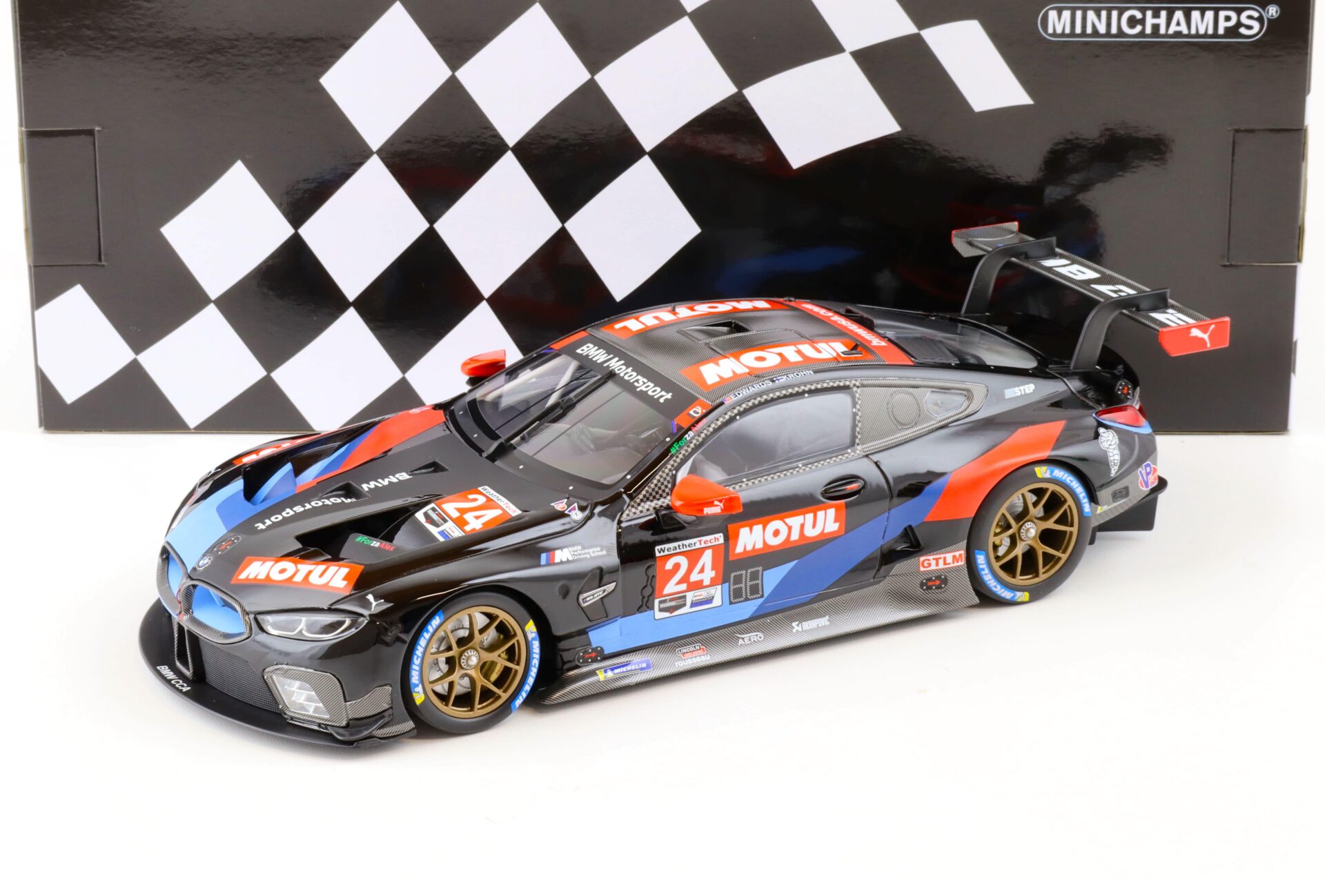 1:18 Minichamps BMW M8 GTE RLL Racing IMSA GP Road Atlanta 2020 Edwards #24