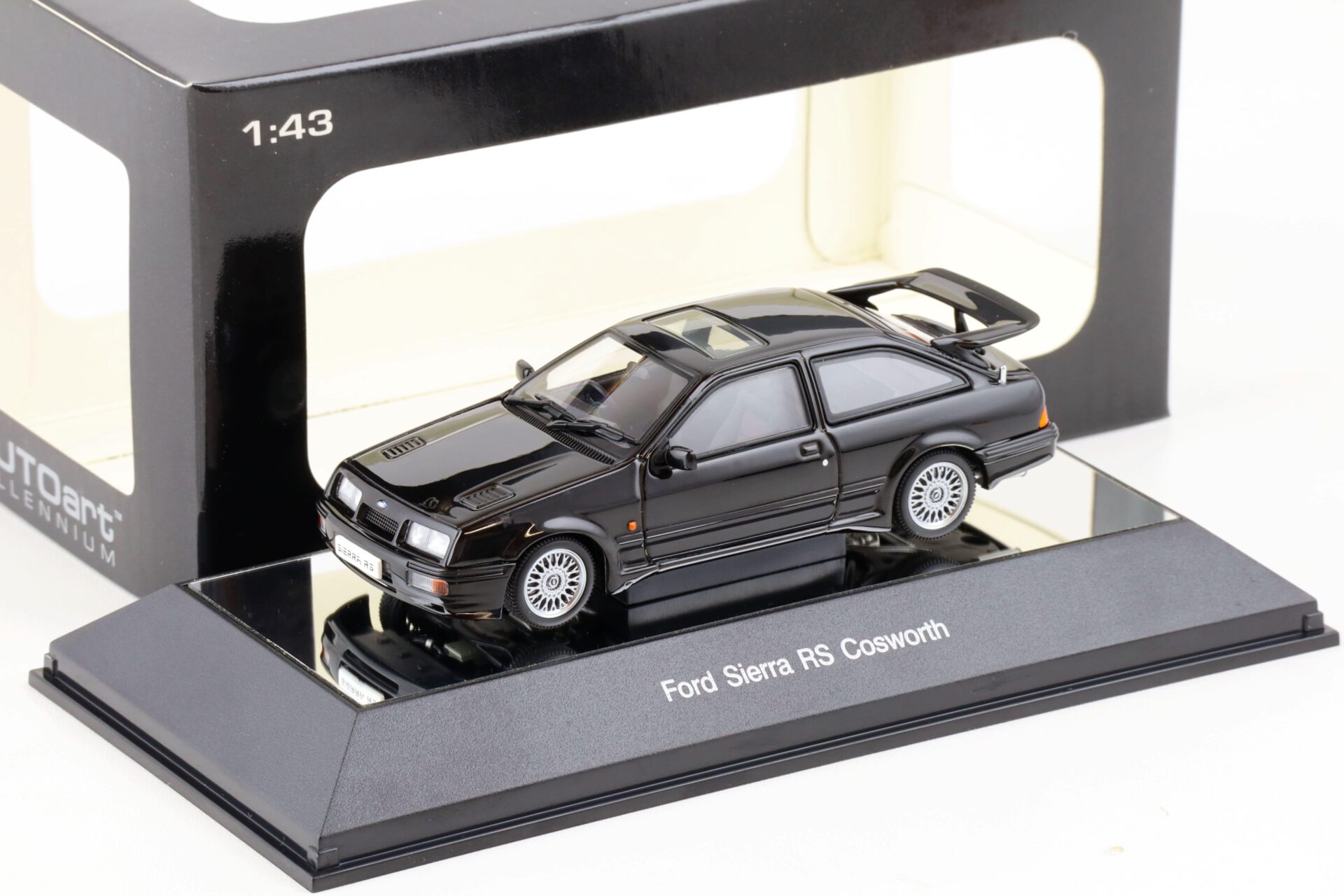 1:43 AUTOart Ford Sierra RS Cosworth 1987 black 52861