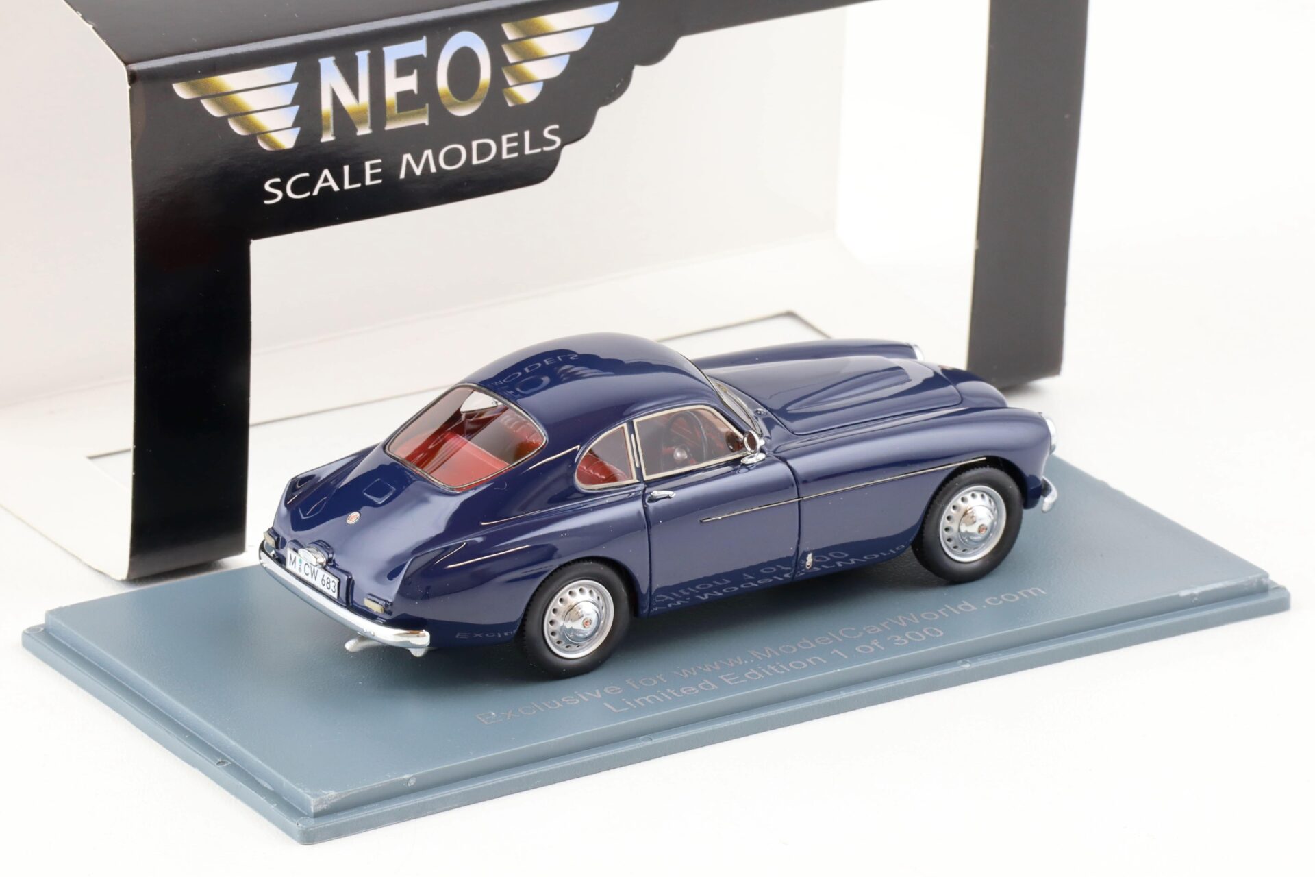 1:43 NEO Bristol 404 Coupe dark blue MCW Limited 300 pcs.