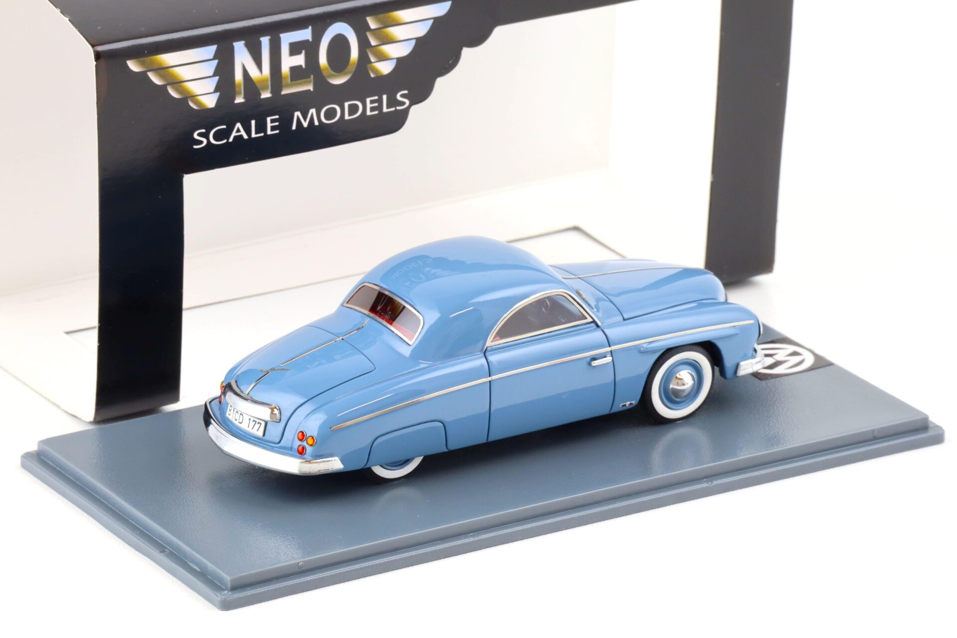 1:43 NEO Rometsch Beeskow Coupe blue- grey 1951