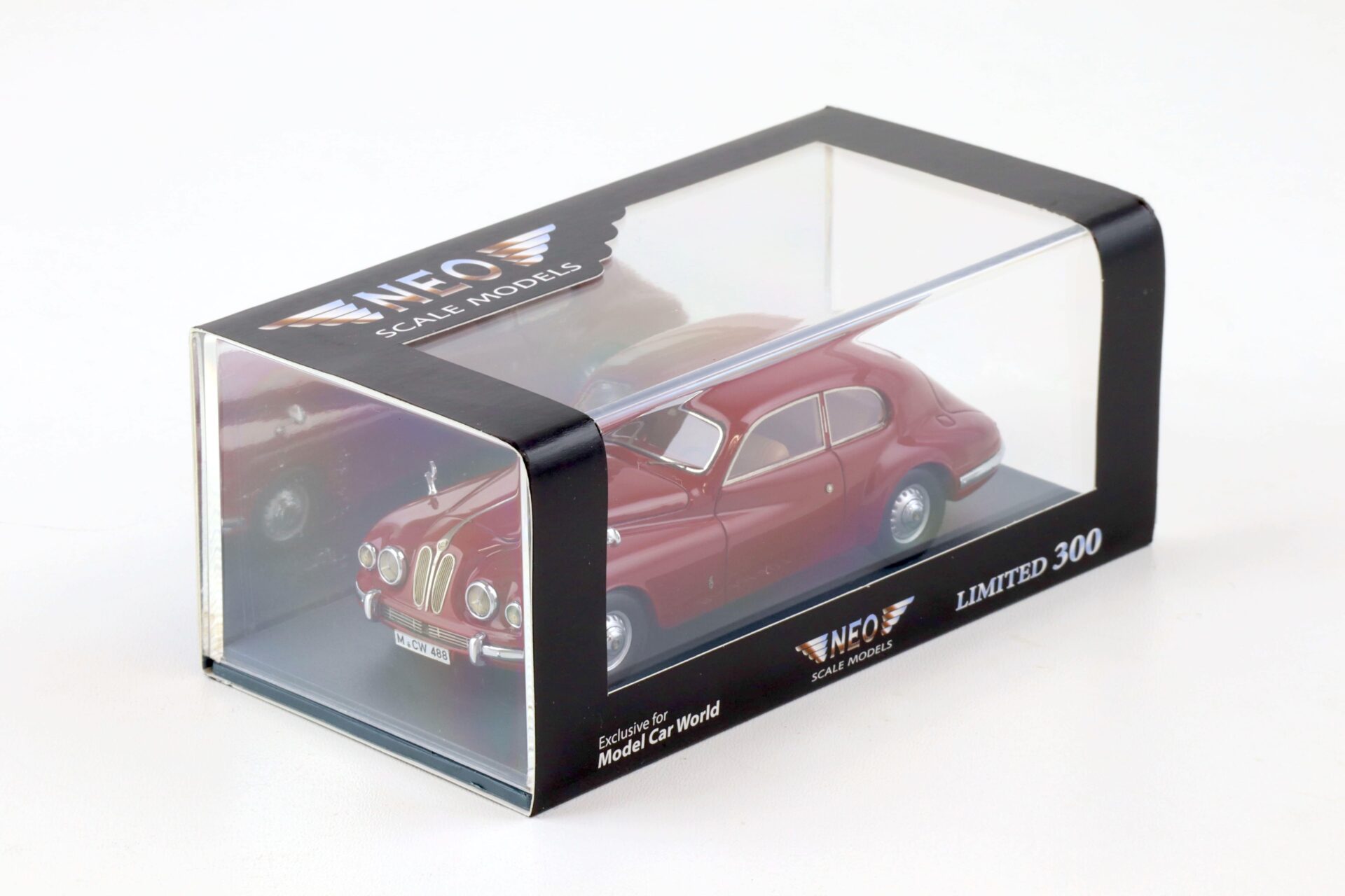 1:43 NEO Bristol 401 dark red 1948 MCW Limited 300 pcs.