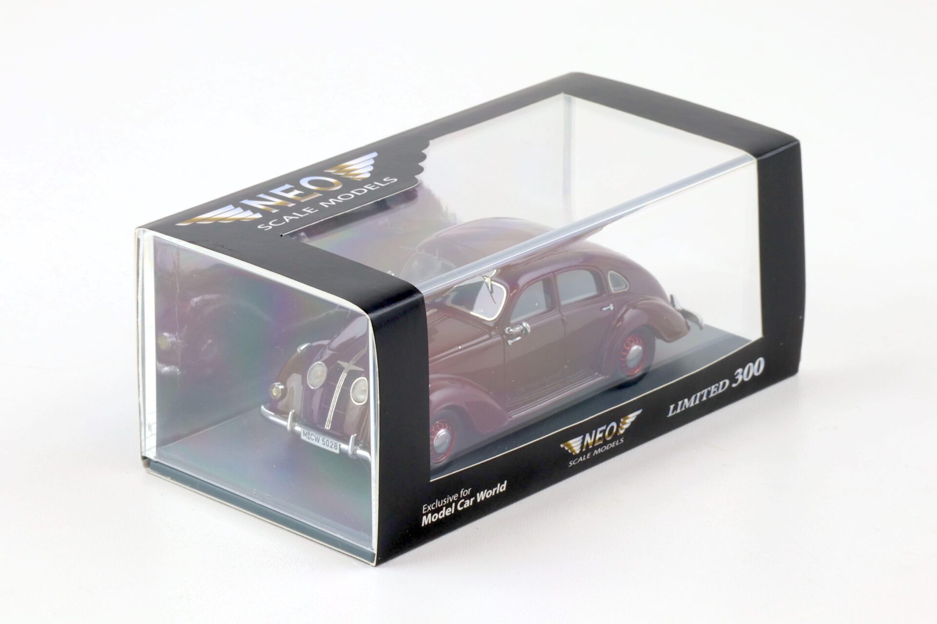 1:43 NEO Adler 2.5L Autobahn dark red MCW Limited 300 pcs.