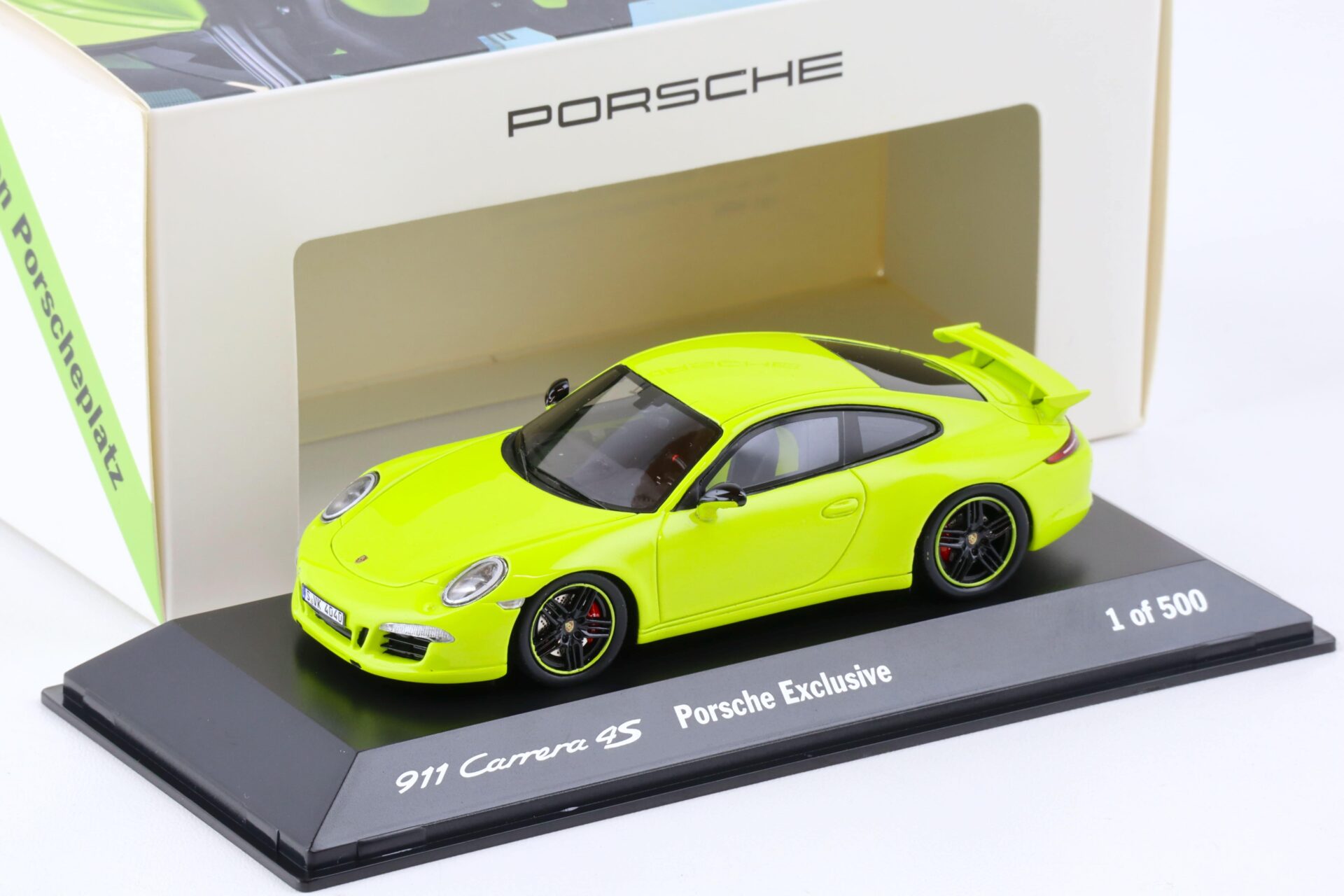 ID 80868 orig.jpg 1:43 Spark Porsche 911 (991) Carrera 4S Coupe green Porsche Exclusive MAP DEALER