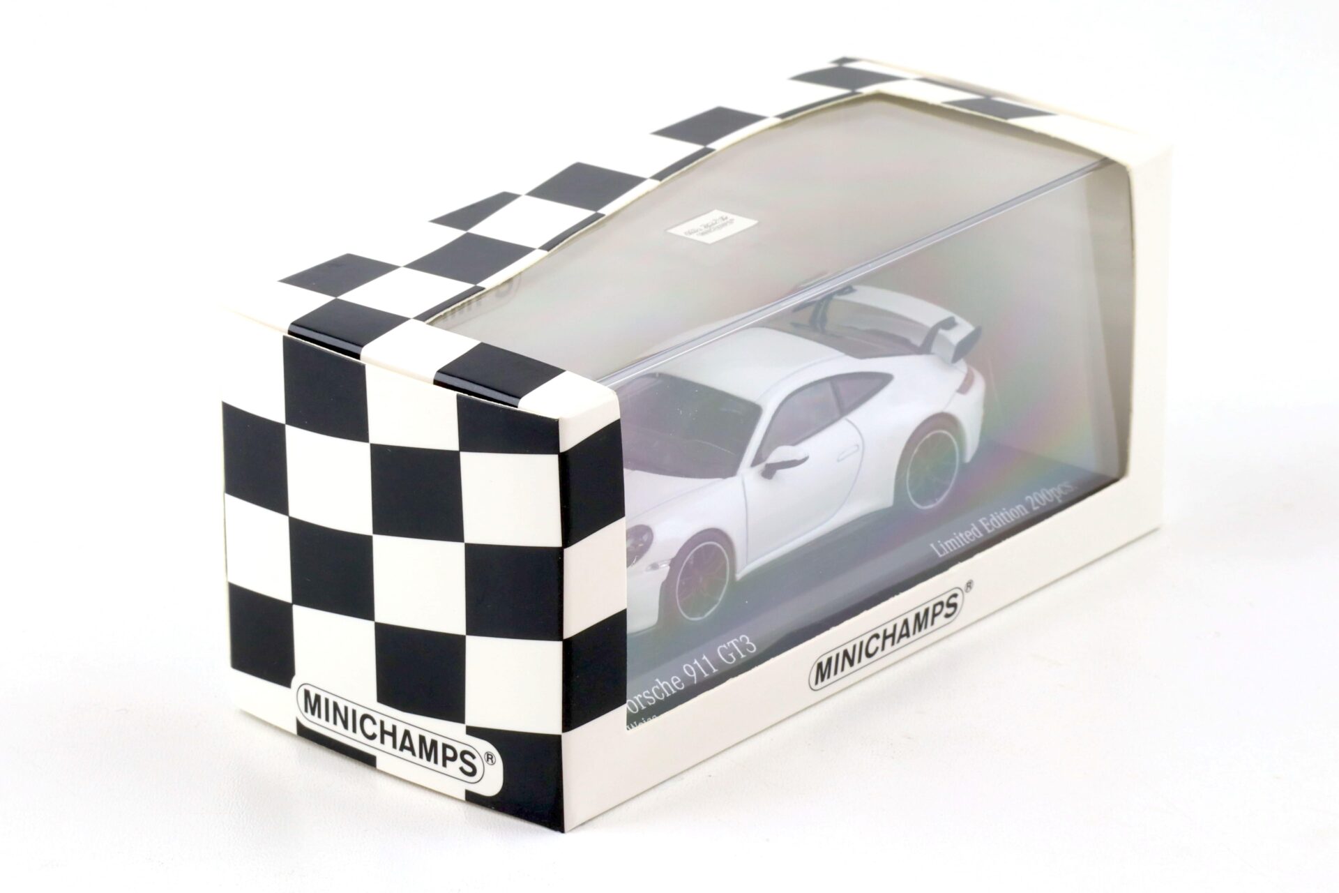 1:43 Minichamps Porsche 911 (992) GT3 Coupe 2020 white/ black wheels Ltd. 200 pcs.