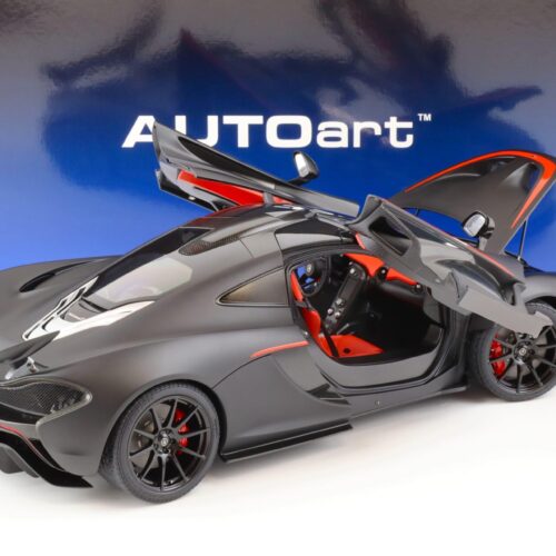 1:12 AUTOart 2013 McLaren P1 matt black/ red accents 12241