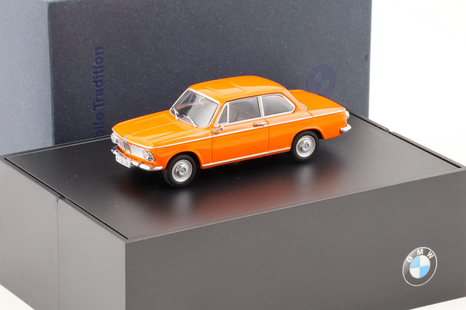 1:43 Minichamps BMW 1600 orange DEALER VERSION