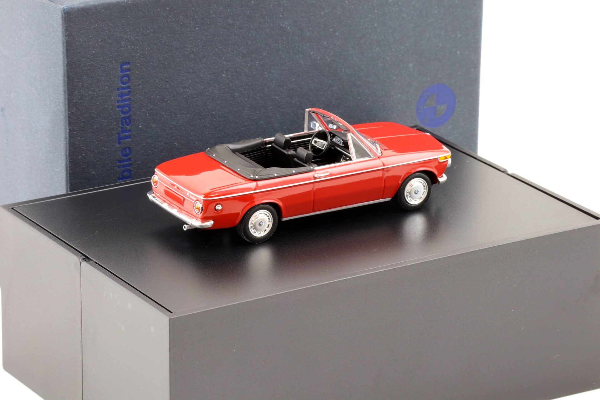 1:43 Minichamps BMW 1600 Convertible red DEALER VERSION