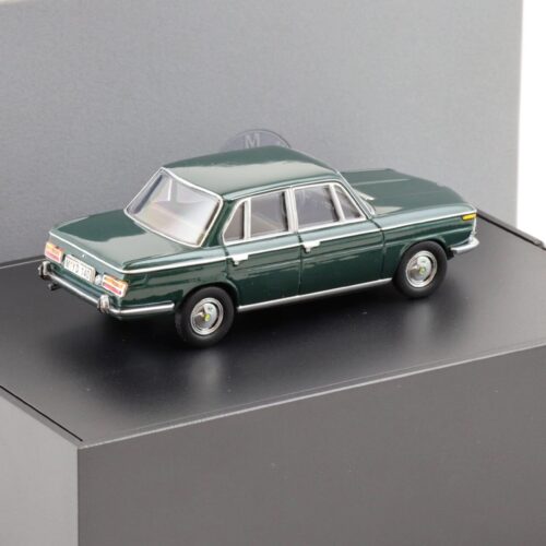 1:43 Schuco BMW 2000 Limousine Sedan dark green DEALER VERSION