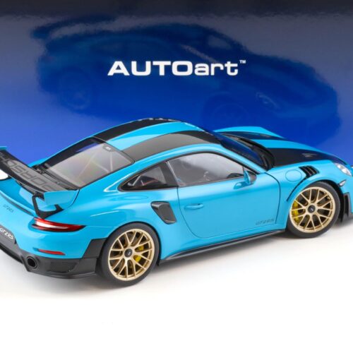 1:18 AUTOart Porsche 911 (991.2) GT2 RS 2017 Weissach Package Miami blue 78175