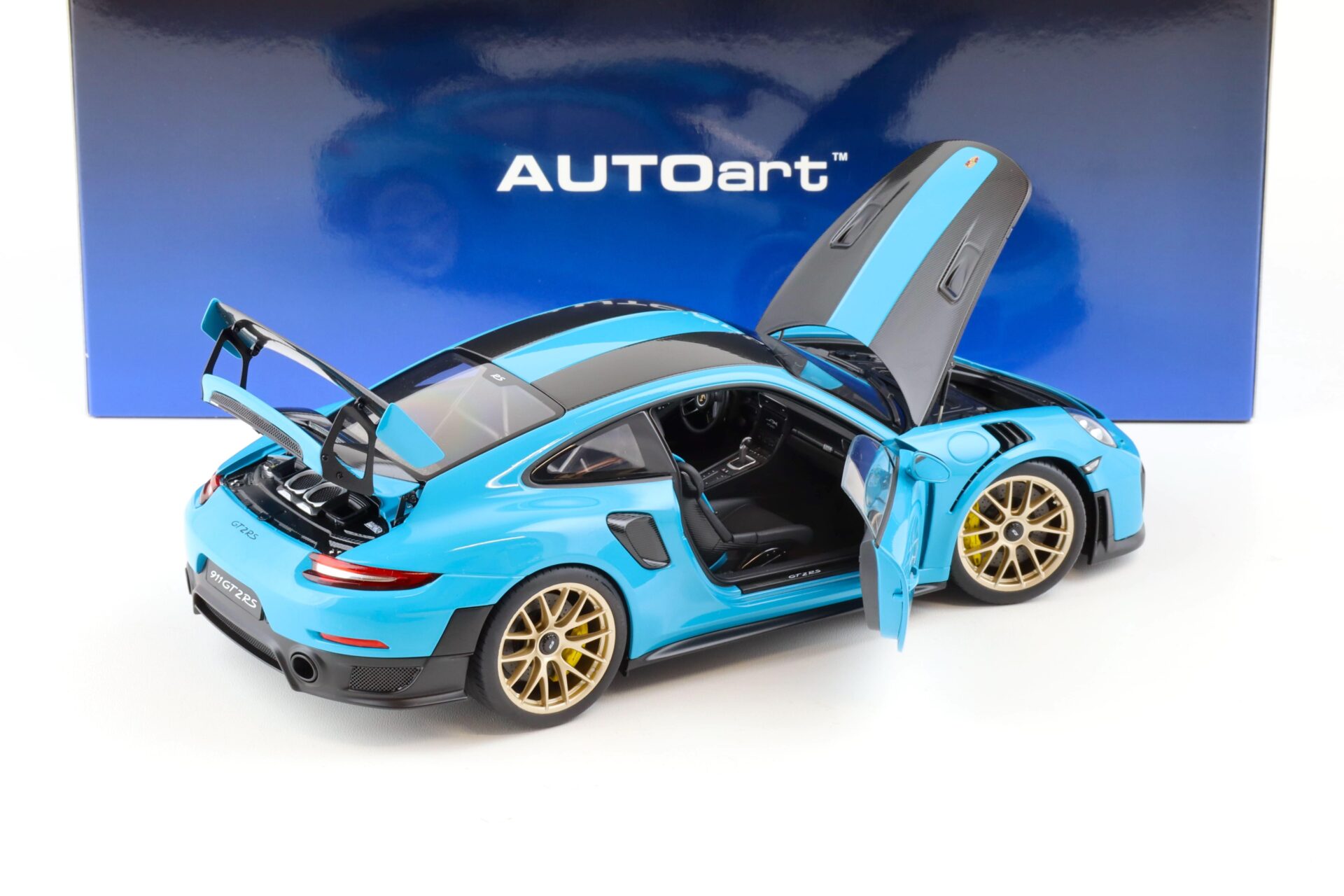 1:18 AUTOart Porsche 911 (991.2) GT2 RS 2017 Weissach Package Miami blue 78175