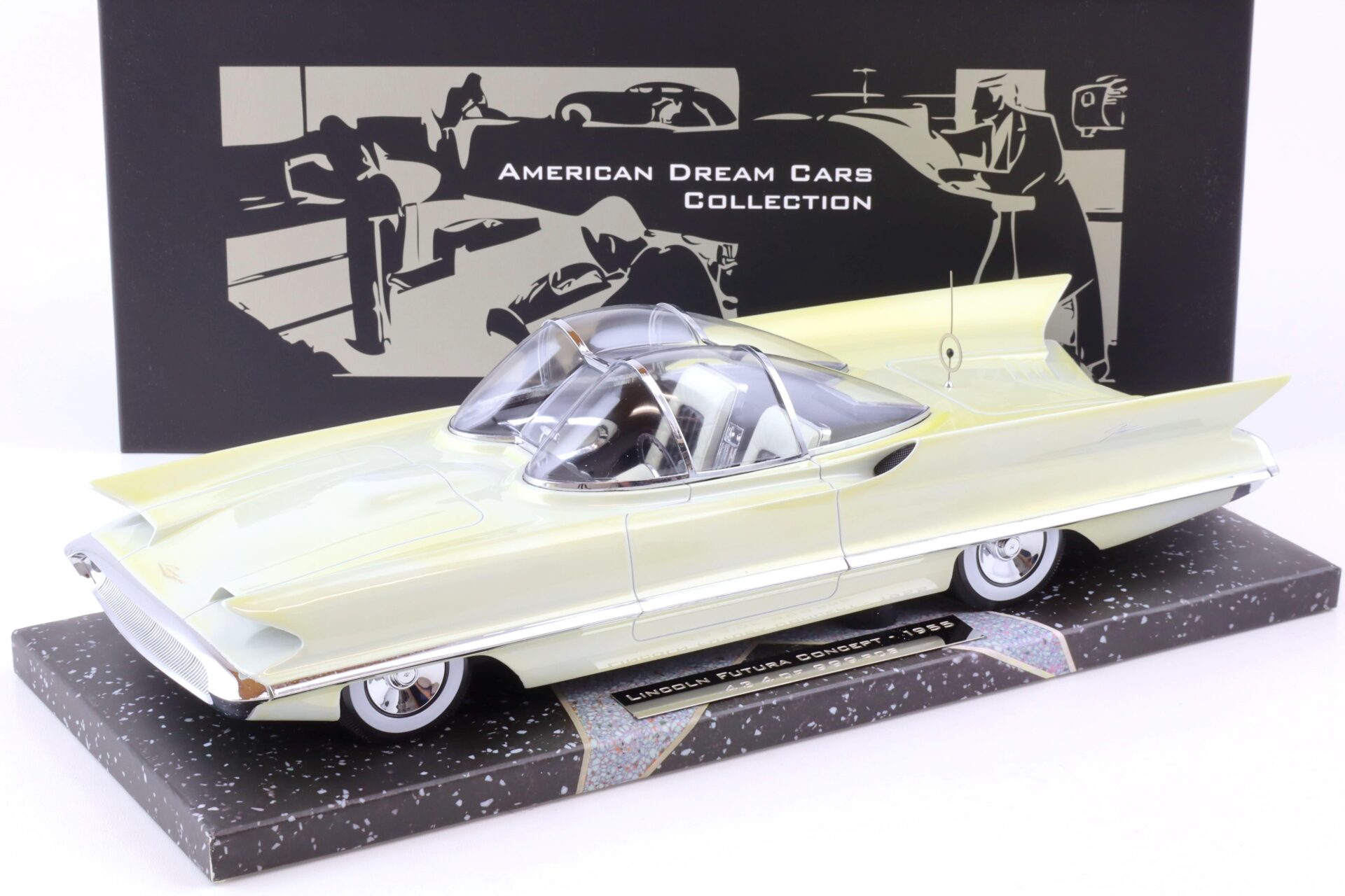 ID 81535 orig 1.jpg 1:18 Minichamps 1955 Lincoln Futura Concept white American Dream Cars Collection