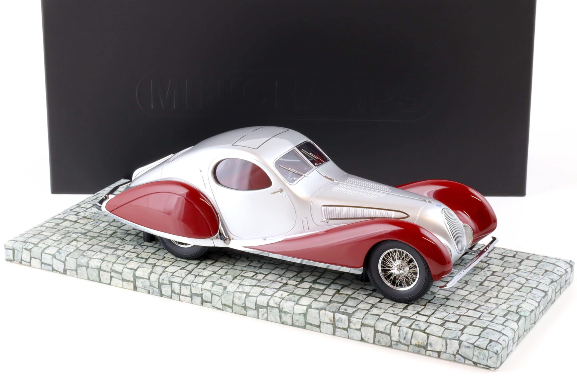 1:18 Minichamps 1937 Talbot Lago T 150 C SS Coupe silver/ red - Limited 300 pcs.