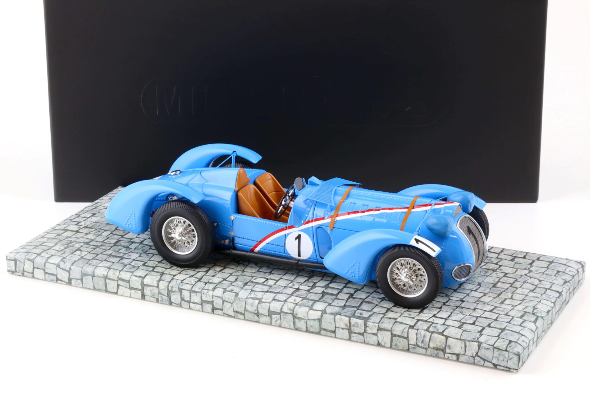 1:18 Minichamps 1938 Delahaye Type 145 V-12 Dreyfus/Chiron #1 Le Mans 1938