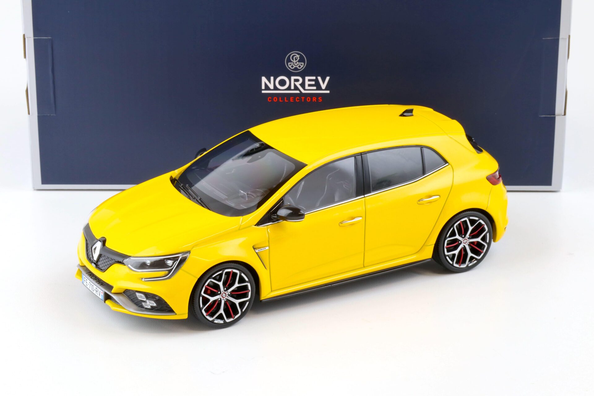 ID 81588 orig 1.jpg 1:18 Norev Renault Megane R.S. Trophy 2019 Sirius yellow 185393