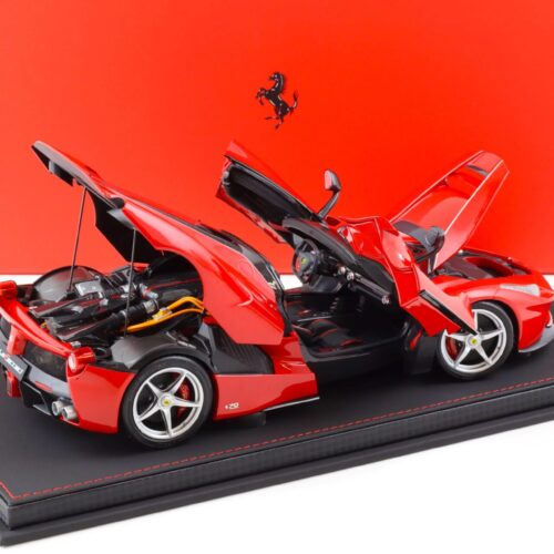 1:18 BBR Ferrari LaFerrari Aperta Rosso Corsa 322 red with display - Limited 349 pcs.