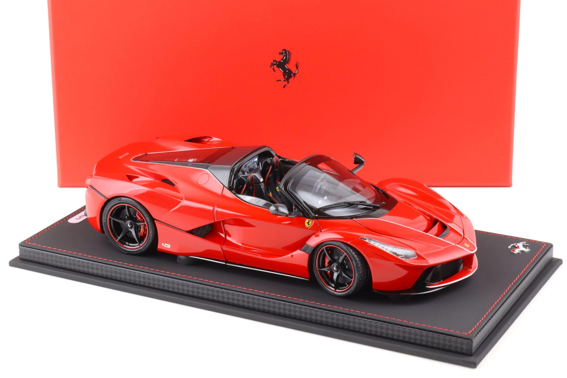1:18 BBR Ferrari LaFerrari Aperta Rosso Corsa 322/ black wheels - Limited 72 pcs.