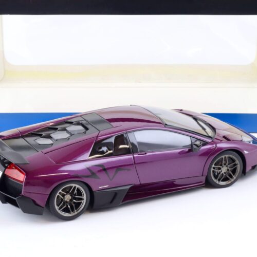 1:18 AUTOart Lamborghini Murcielago LP670-4 SV viola ophelia/ purple