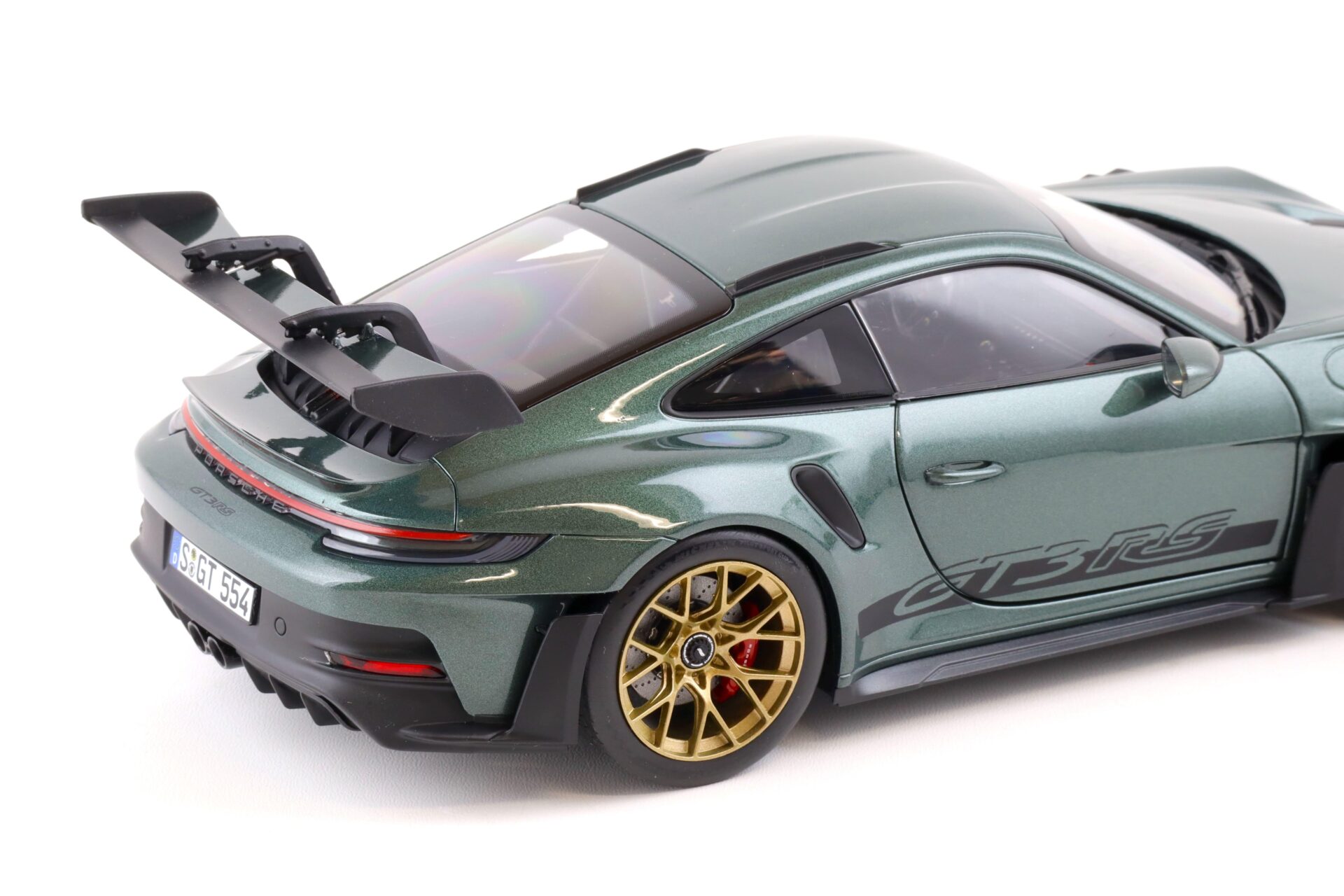 1:18 Norev Porsche 911 (992) GT3 RS Coupe 2022 Malachite green metallic - Limited 504 pcs.