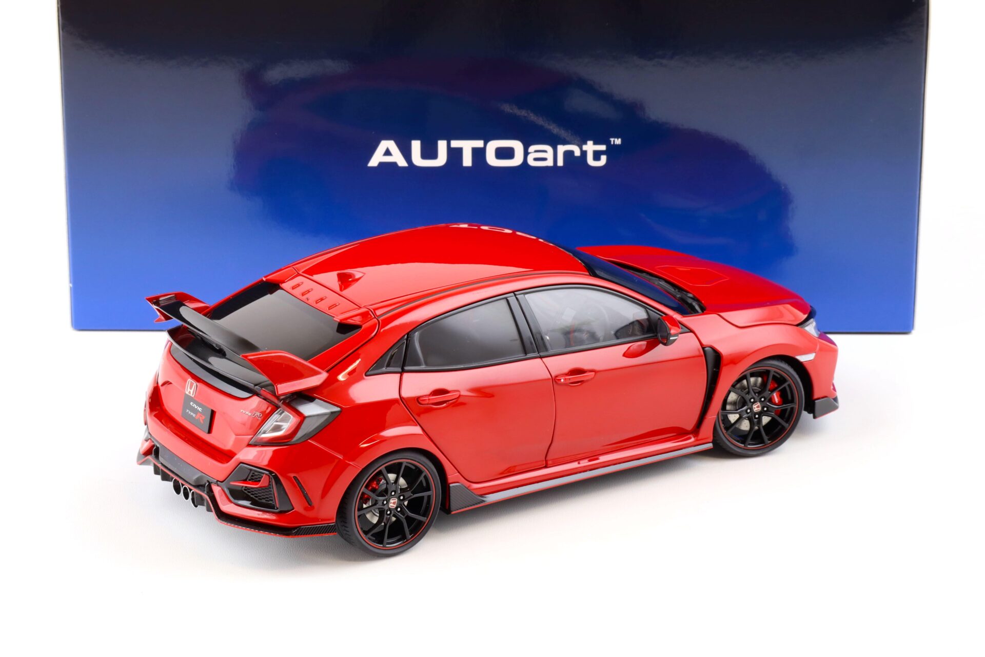 1:18 AUTOart Honda Civic Type R (FK8) 2021 Flame red 73223
