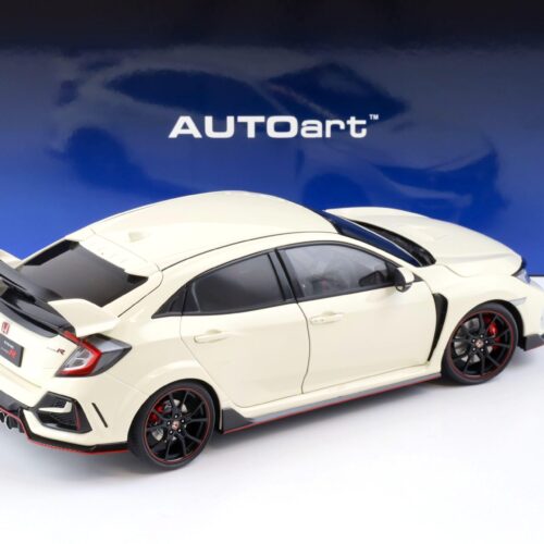 1:18 AUTOart Honda Civic Type R (FK8) 2021 Championship white 73220