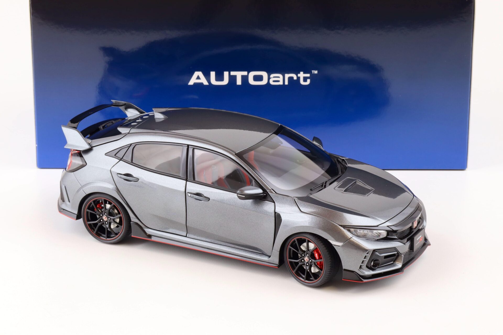 1:18 AUTOart Honda Civic Type R (FK8) 2021 polished metal metallic 73221