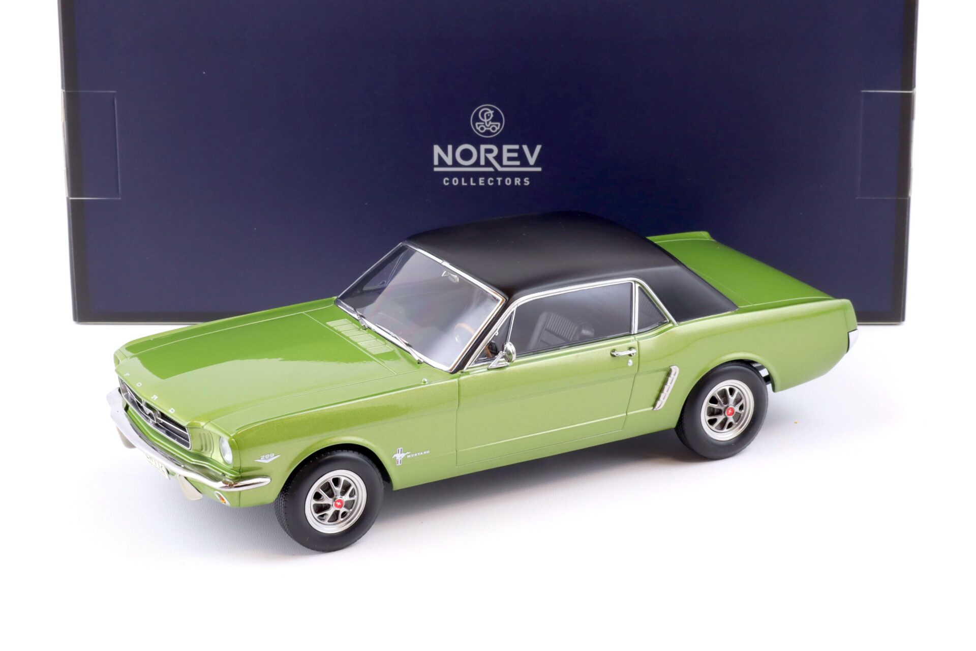 1:18 Norev Ford Mustang Hardtop Coupe 1965 green metallic - Limited 200 pcs.