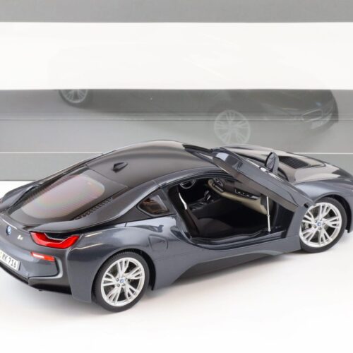 1:18 Paragon 2013 BMW i8 Coupe Sophisto grey and frozen grey