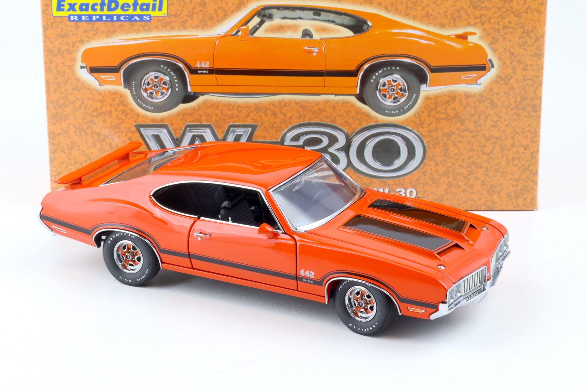 1:18 Exact Detail 1970 Oldsmobile 442 W-30 Coupe orange/ black