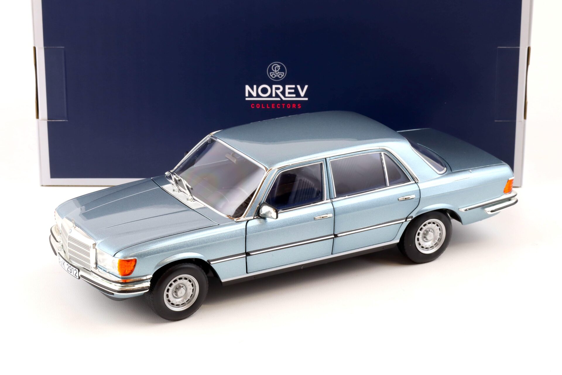 ID 82844 orig.jpg 1:18 Norev Mercedes 450 SEL 6.9 Limousine grey/blue metallic 1976