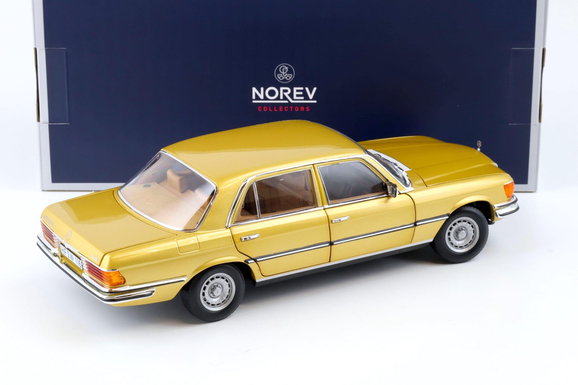 1:18 Norev Mercedes 450 SEL 6.9 Limousine gold metallic 1976