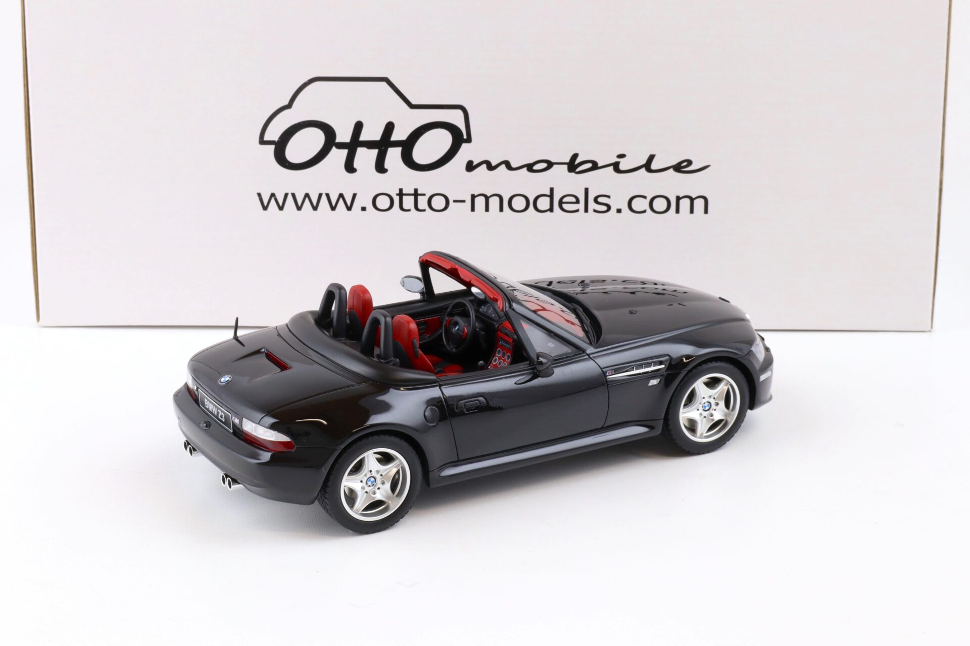 1:18 OTTO mobile OT1016 BMW Z3 M Roadster black/ red 1999