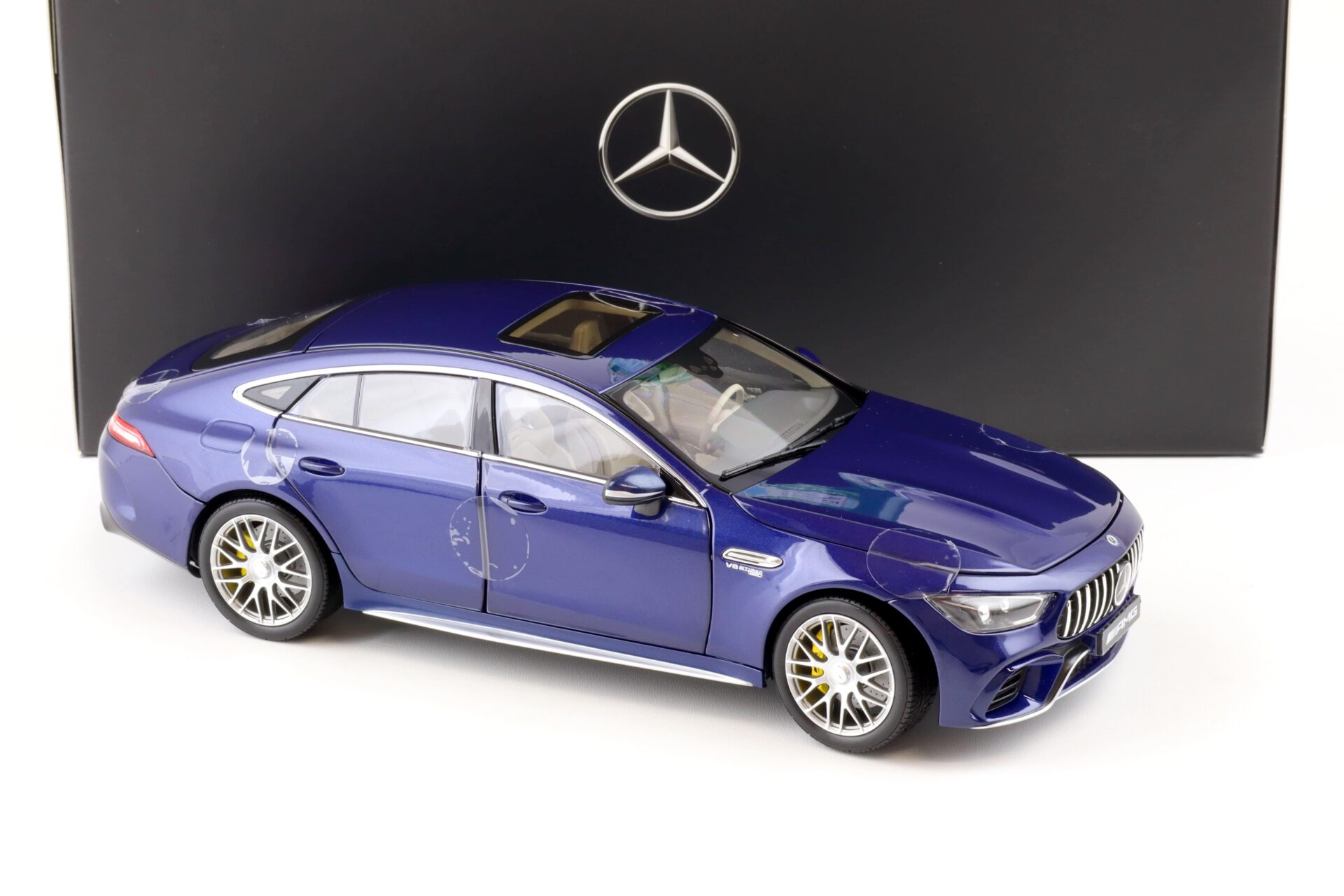1:18 Norev Mercedes AMG GT 63 S 4 Matic+ brilliant blue DEALER VERSION