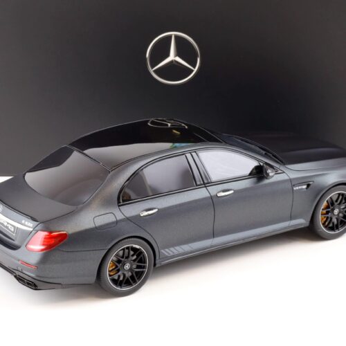 1:18 GT Spirit Mercedes E63 S Edition 1 W213 Limousine night black DEALER VERSION