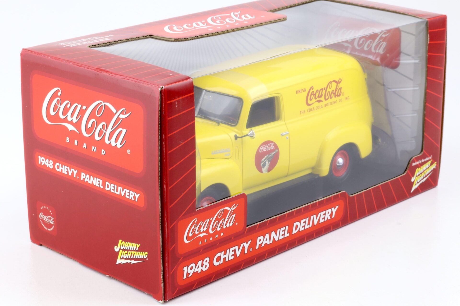 1:18 Johnny Lightning 1948 Chevrolet Panel Delivery Van COCA COLA yellow