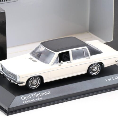 1:43 Minichamps Opel Diplomat Limousine 1968 Chamonix white/ black roof