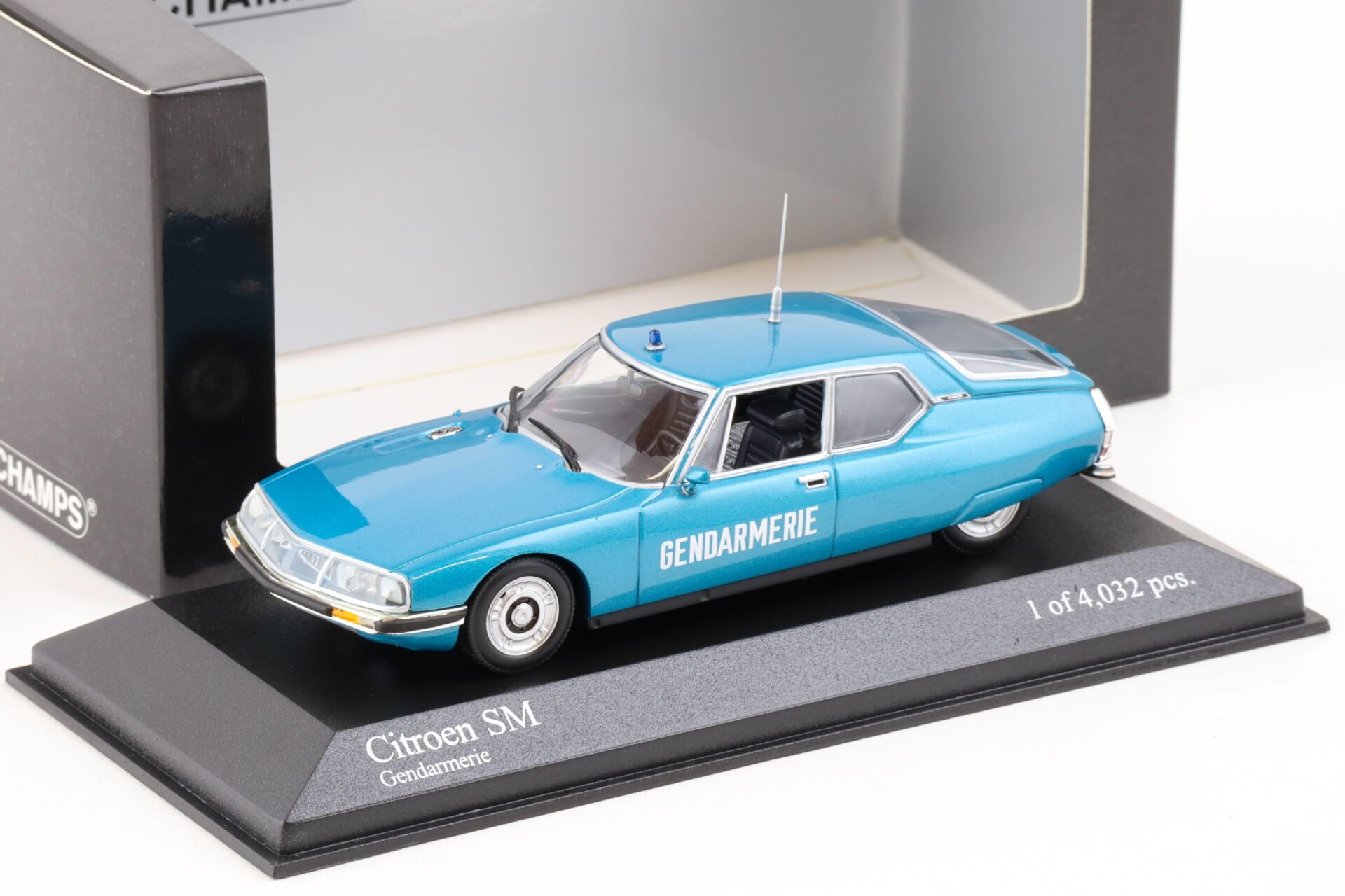 ID 83093 orig 1.jpg 1:43 Minichamps Citroen SM 1970 Gendarmerie blue metallic