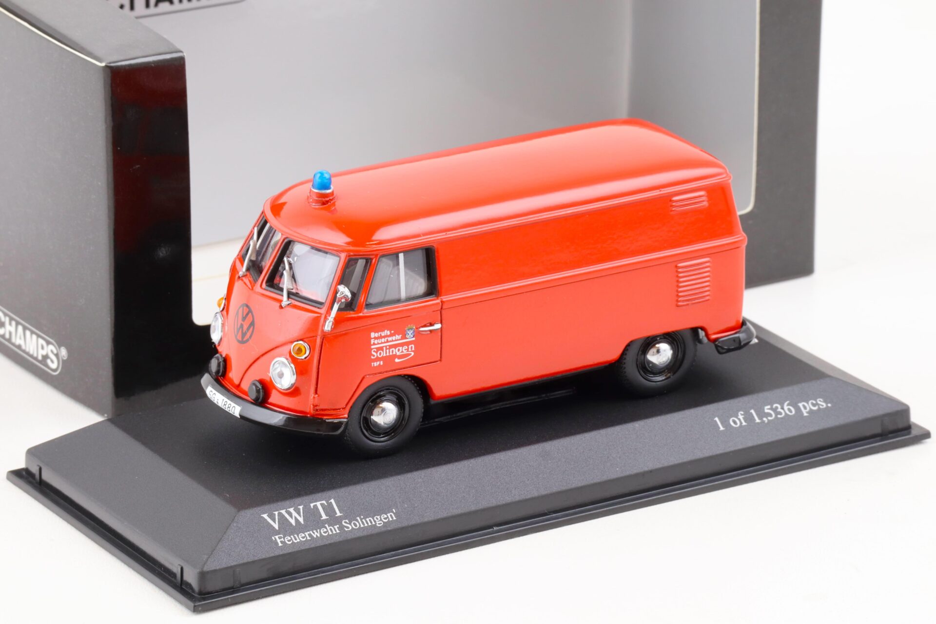 1:43 Minichamps VW T1 Kastenwagen 1966 red Feuerwehr Solingen