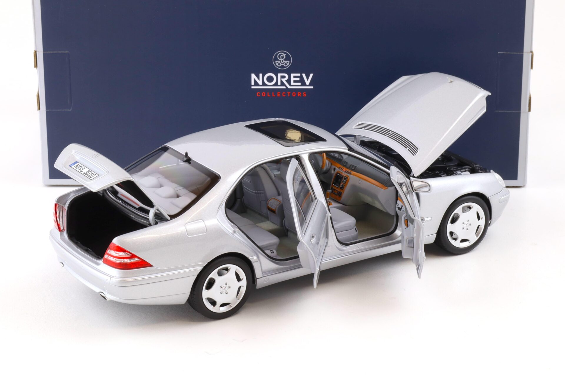 1:18 Norev Mercedes S-Klasse Limousine W220 silver metallic 1998