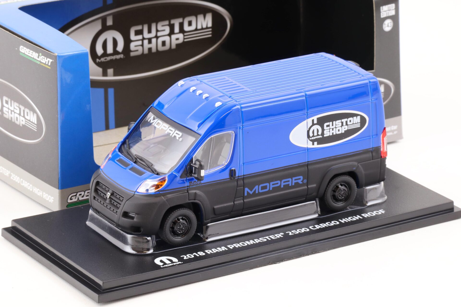 1:43 Greenlight 2018 Ram Promaster 2500 Cargo High Roof MOPAR Custom Shop blue