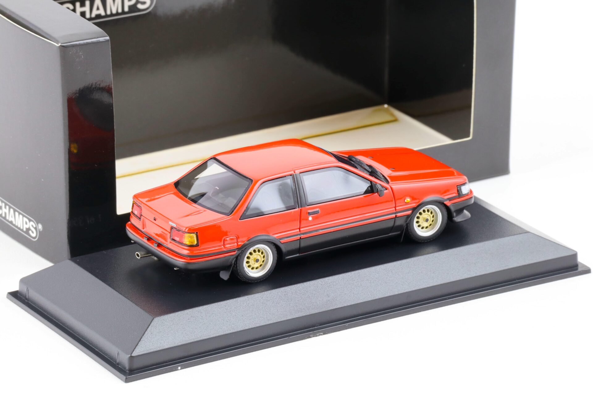 1:43 Minichamps Toyota Corolla GT 1984 red