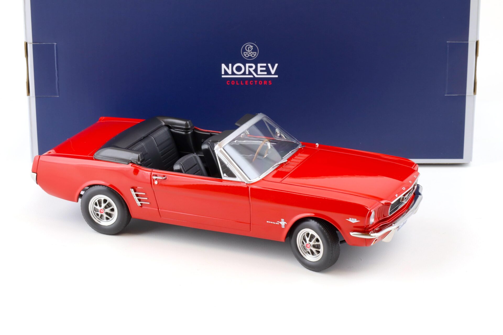 1:18 Norev Ford Mustang Convertible 1966 red