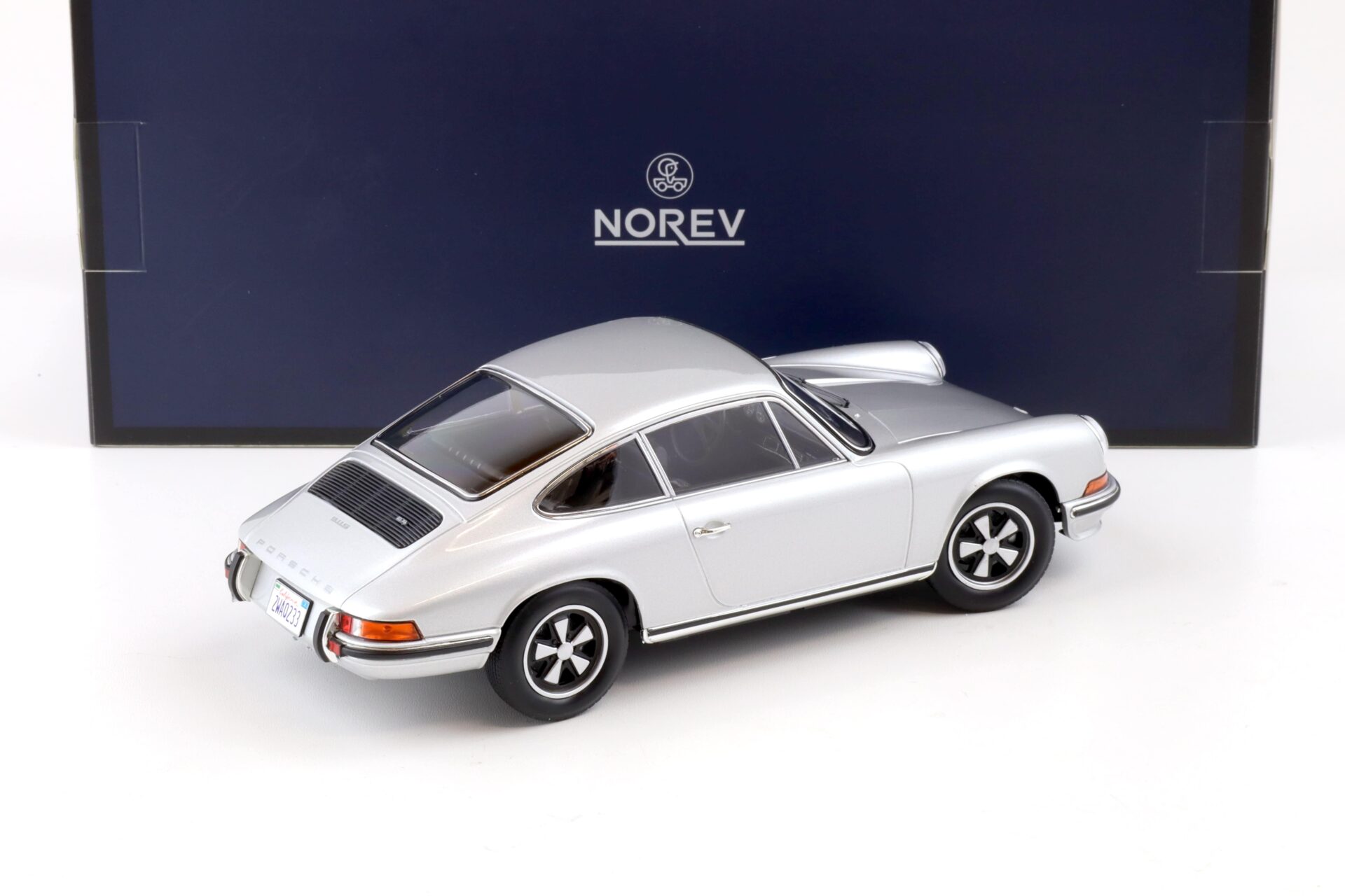 1:18 Norev Porsche 911 S Coupe 1973 silver metallic TOP GUN Maverick - Limited 500 pcs.