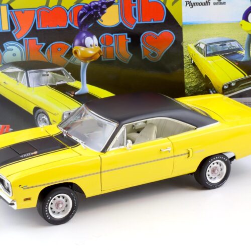 1:18 GMP 1970 Plymouth Road Runner The Loved Bird Air Grabber Figure yellow/ black